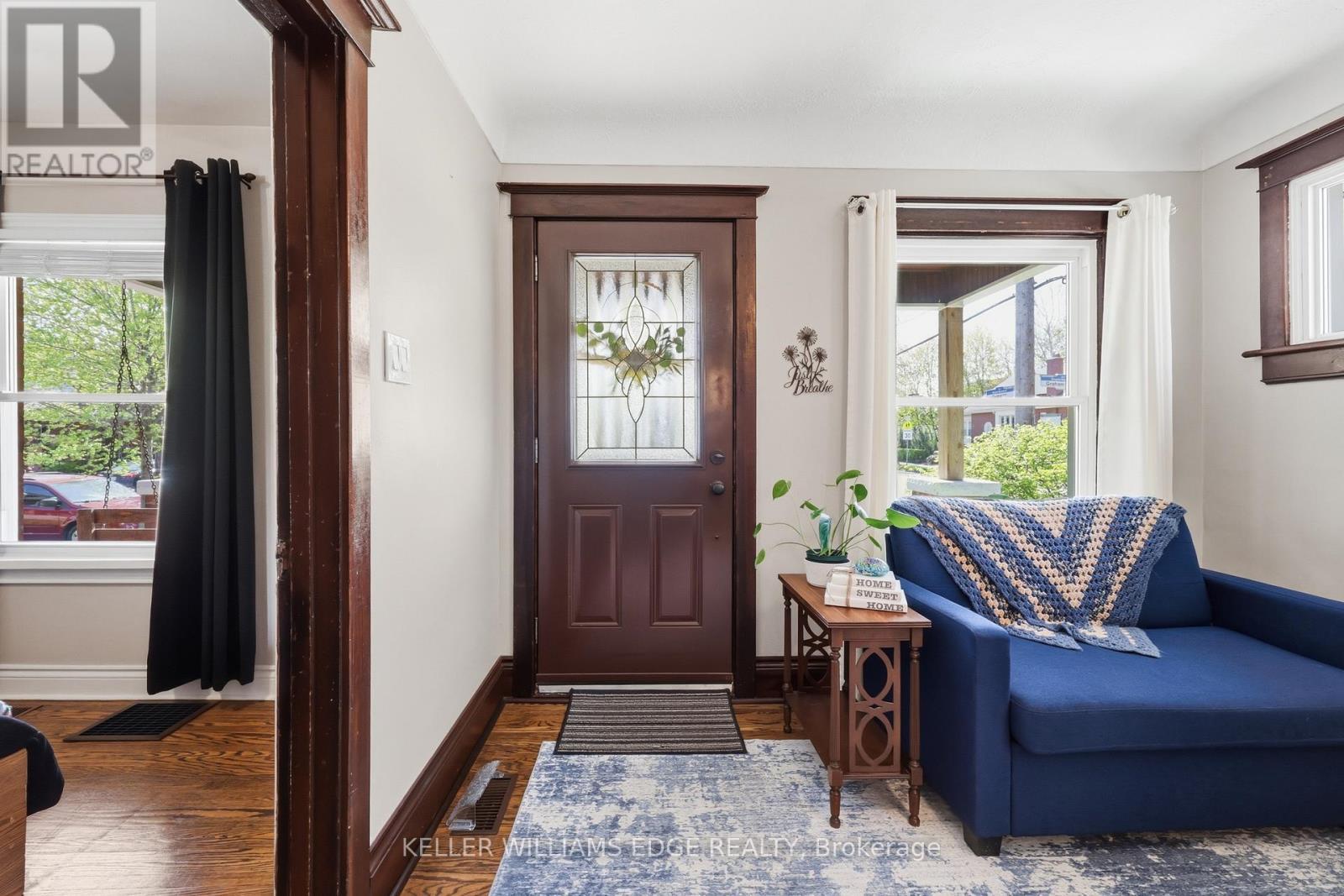 74 Graham Avenue S, Hamilton, ON - Indoor