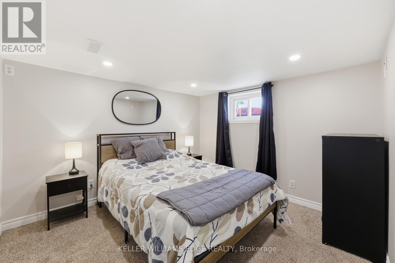 74 Graham Avenue S, Hamilton, ON - Indoor Photo Showing Bedroom