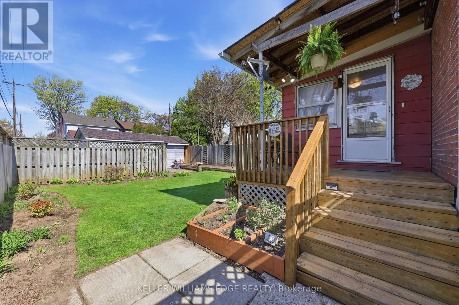 74 Graham Avenue S, Hamilton, ON - Outdoor With Deck Patio Veranda