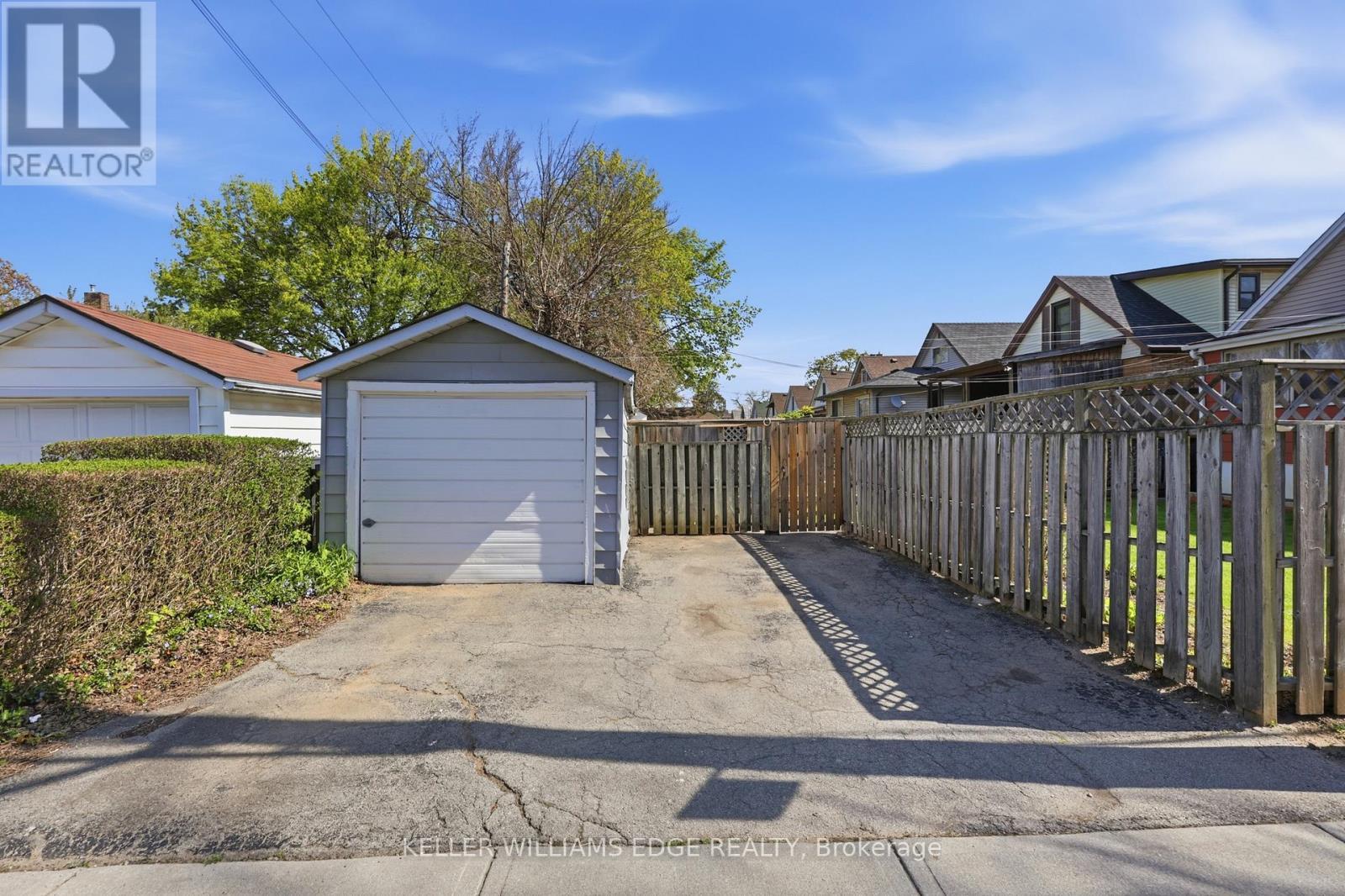 74 Graham Avenue S, Hamilton, ON - Outdoor