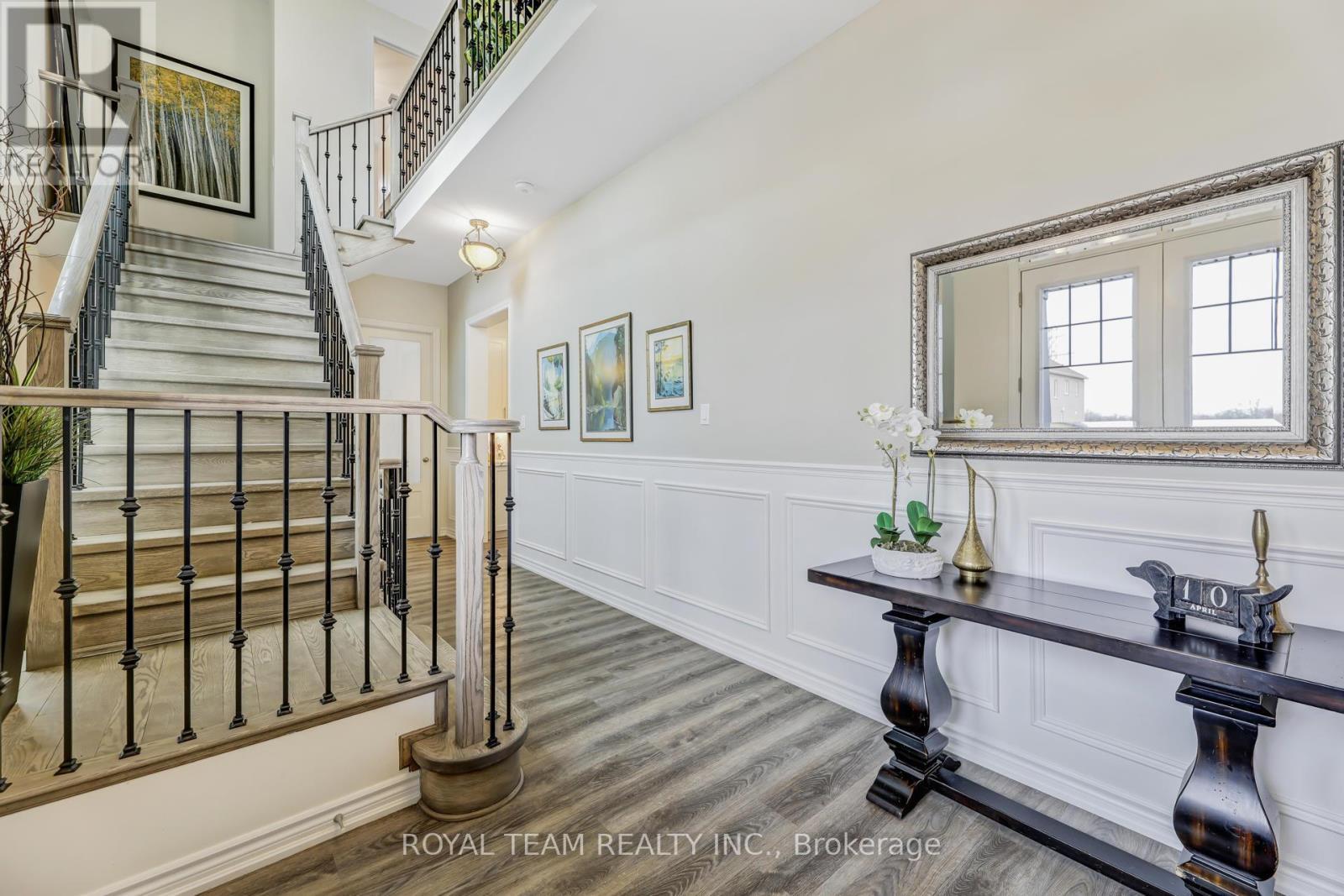 25 Thompson Way, Springwater, ON - Indoor Photo Showing Other Room