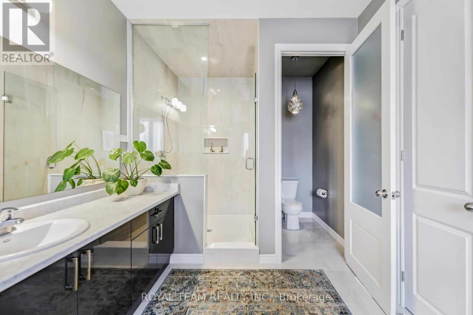 25 Thompson Way, Springwater, ON - Indoor Photo Showing Bathroom