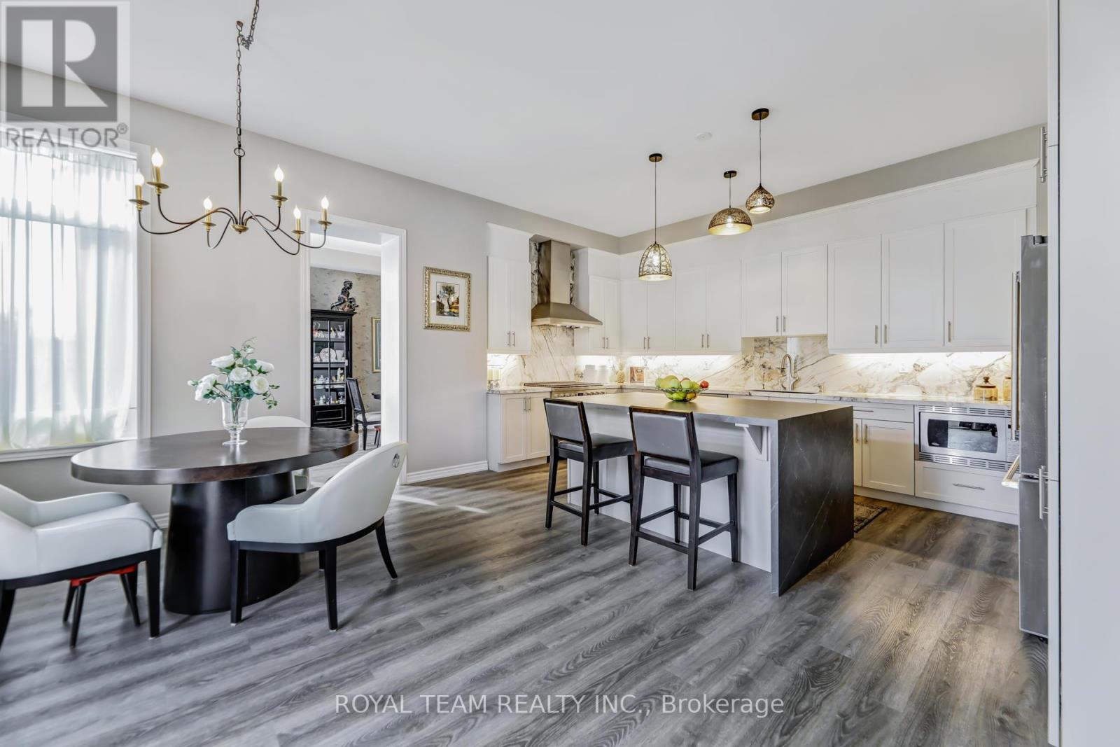 25 Thompson Way, Springwater, ON - Indoor