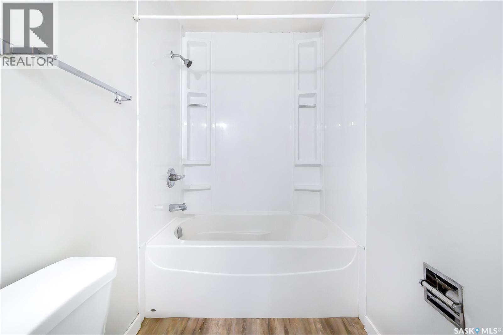 17 3625 Chaben Place, Saskatoon, SK - Indoor Photo Showing Bathroom