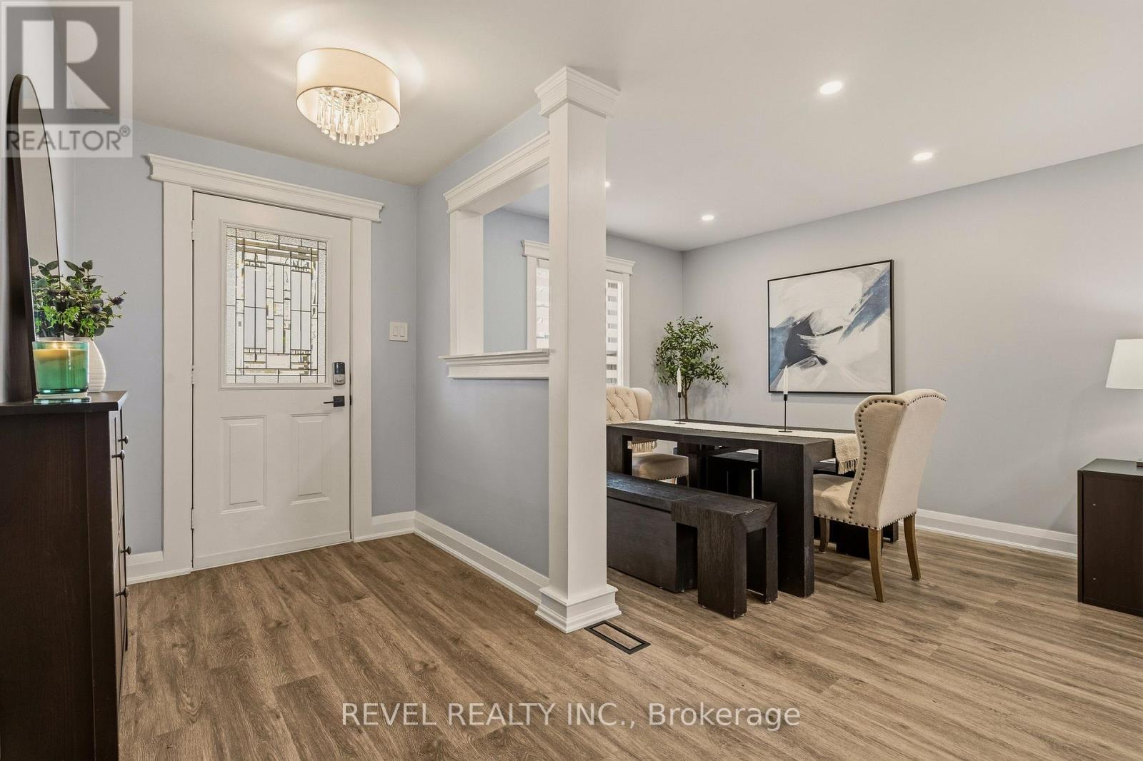 14 Mars Avenue, Hamilton, ON - Indoor