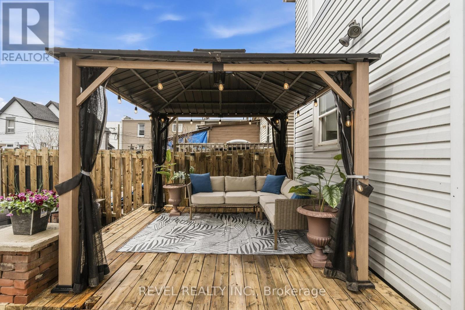 14 Mars Avenue, Hamilton, ON - Outdoor With Deck Patio Veranda With Exterior