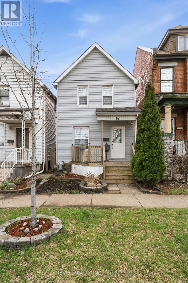 14 Mars Avenue, Hamilton, ON - Outdoor With Facade