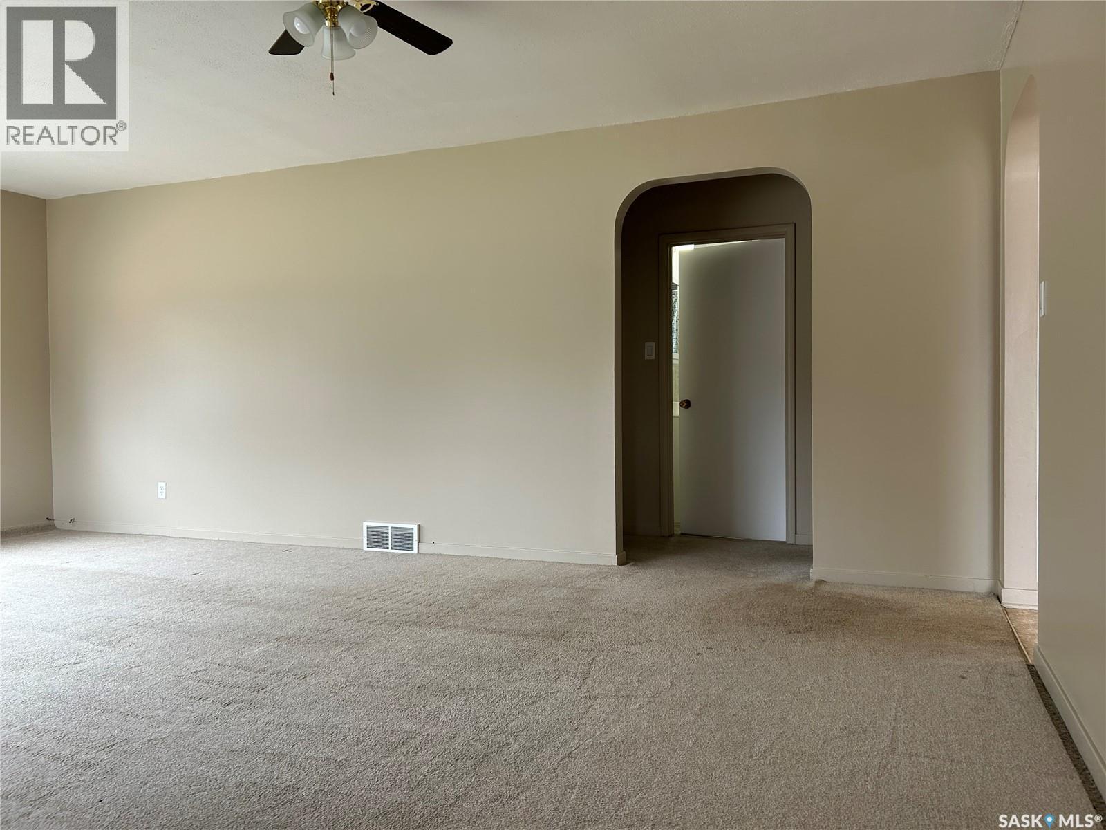 1809 2Nd Street, Estevan, SK - Indoor Photo Showing Other Room