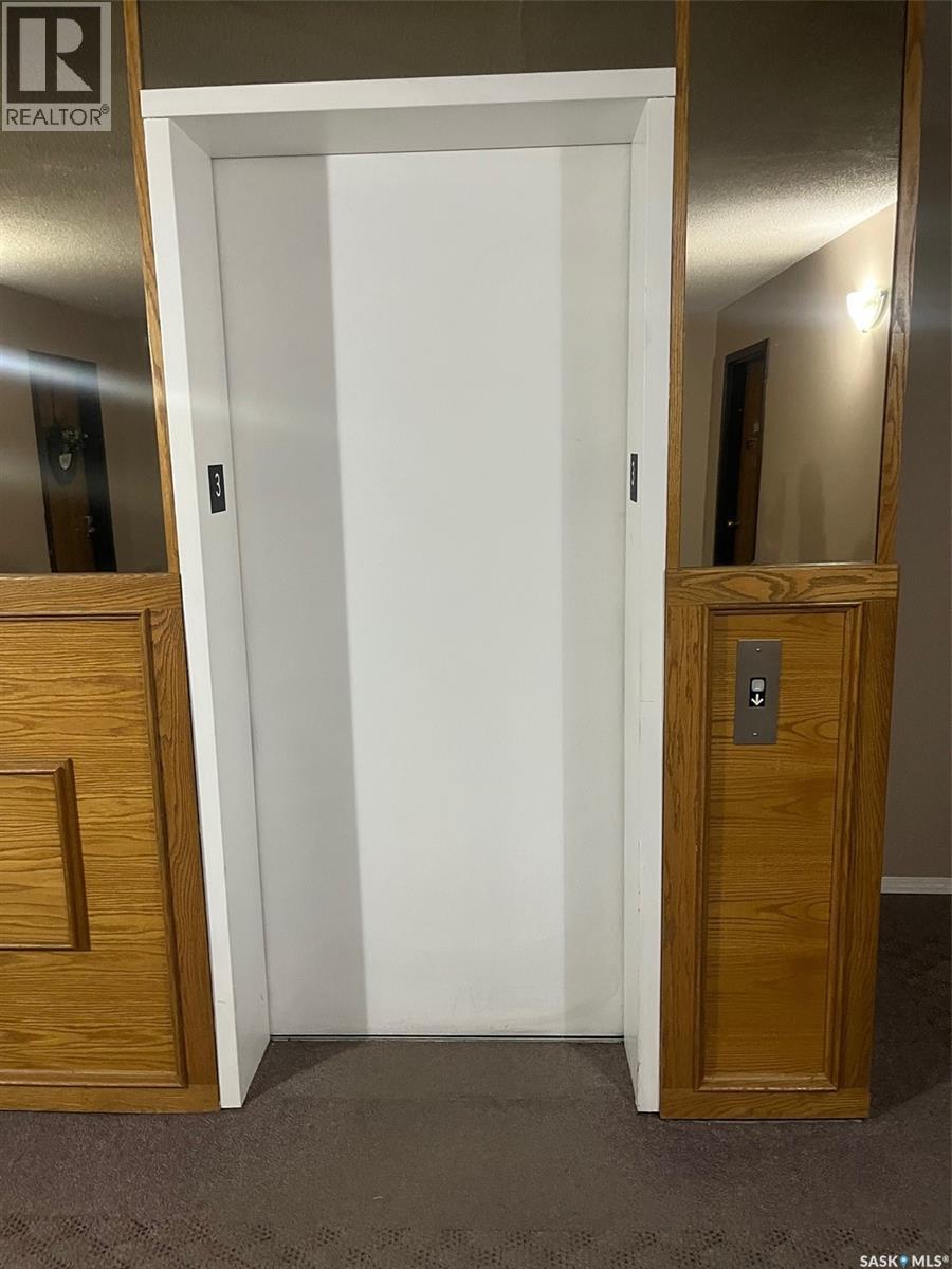 304 408 Heritage Drive, Estevan, SK - Indoor Photo Showing Other Room