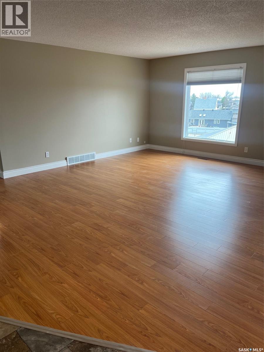 304 408 Heritage Drive, Estevan, SK - Indoor Photo Showing Other Room