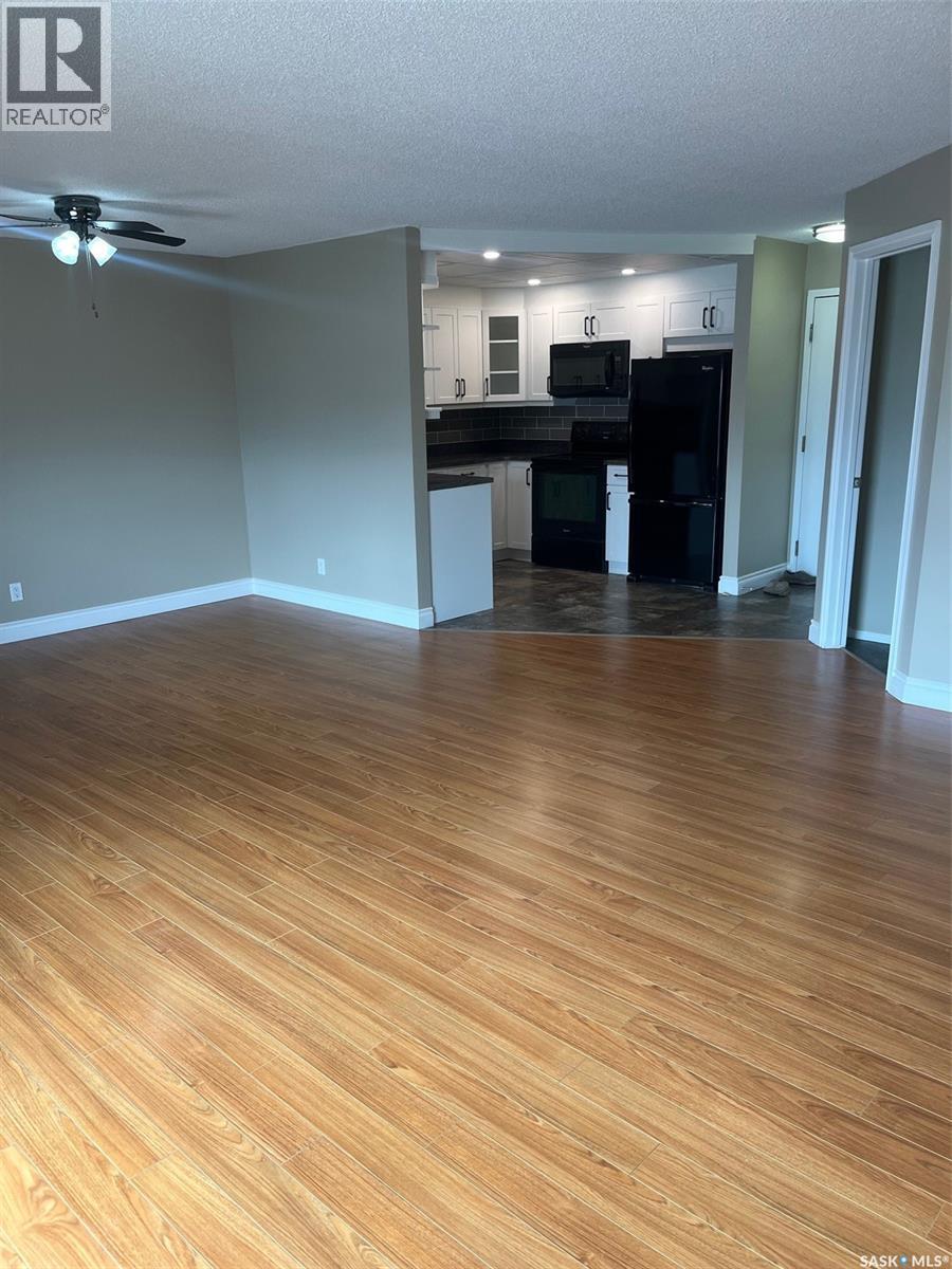 304 408 Heritage Drive, Estevan, SK - Indoor