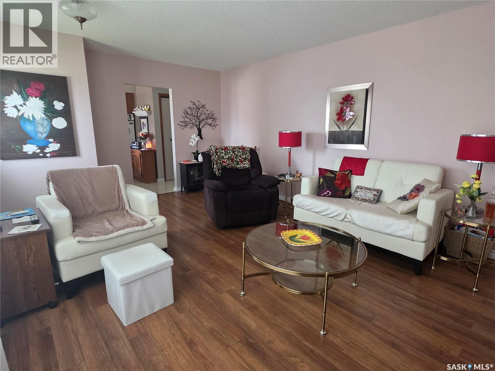 1841 Gibbs Road, Estevan, SK - Indoor Photo Showing Living Room