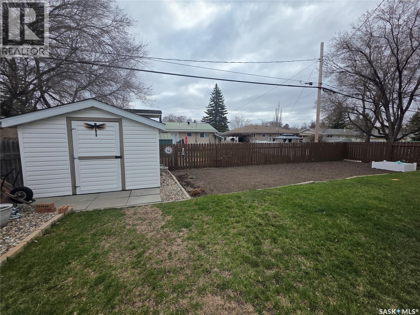 1841 Gibbs Road, Estevan, SK - Outdoor