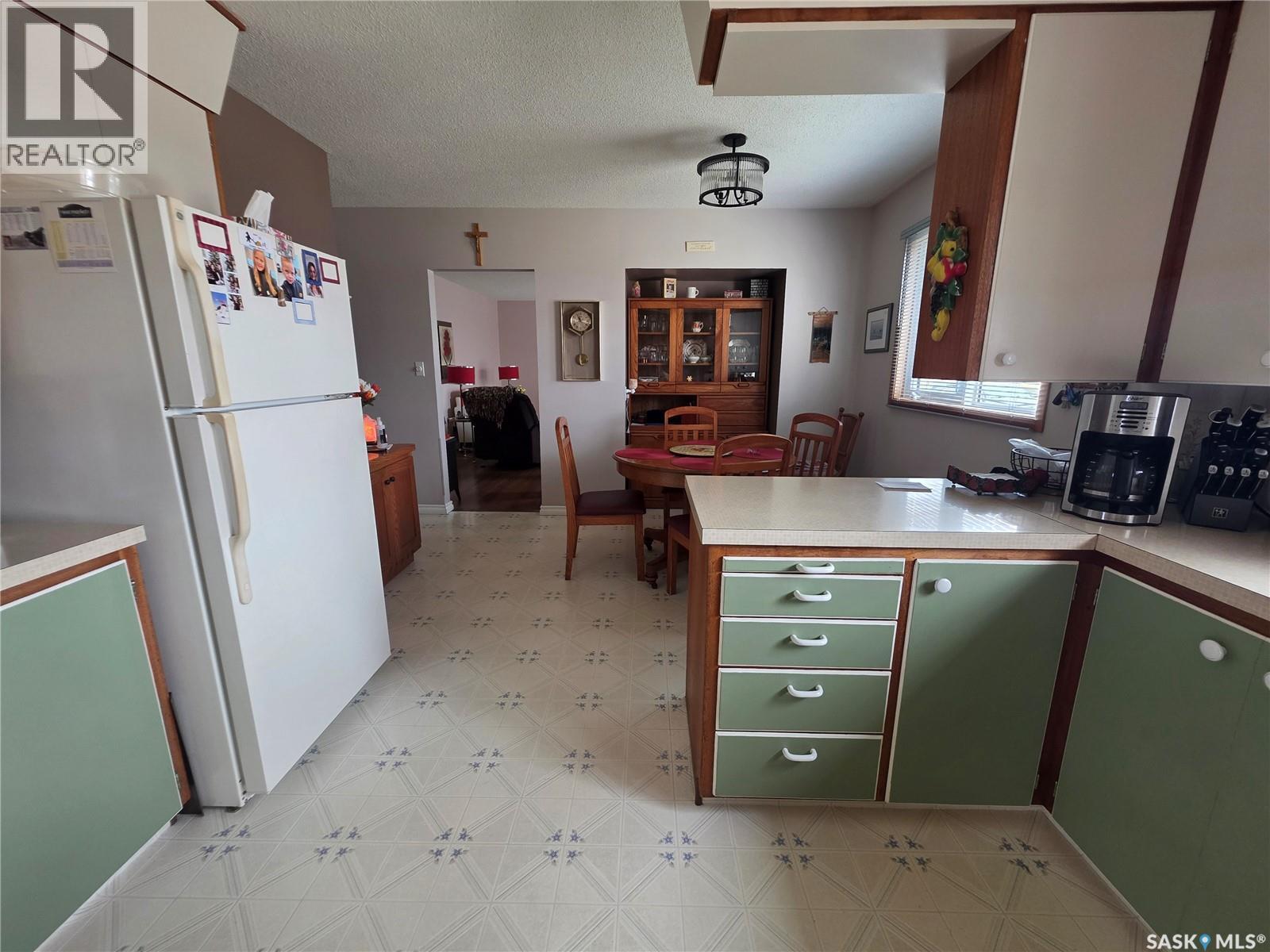 1841 Gibbs Road, Estevan, SK - Indoor