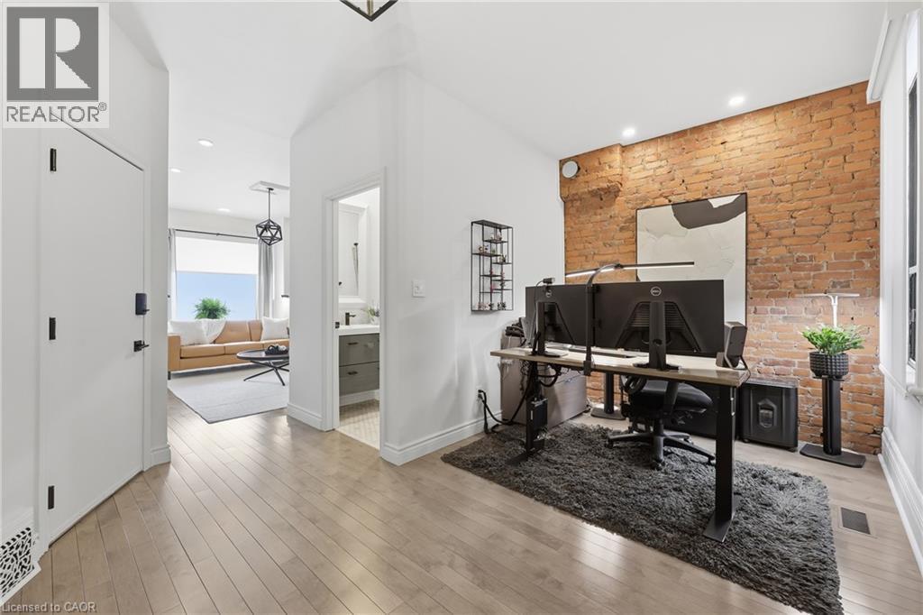 252 King Street W, Hamilton, ON - Indoor
