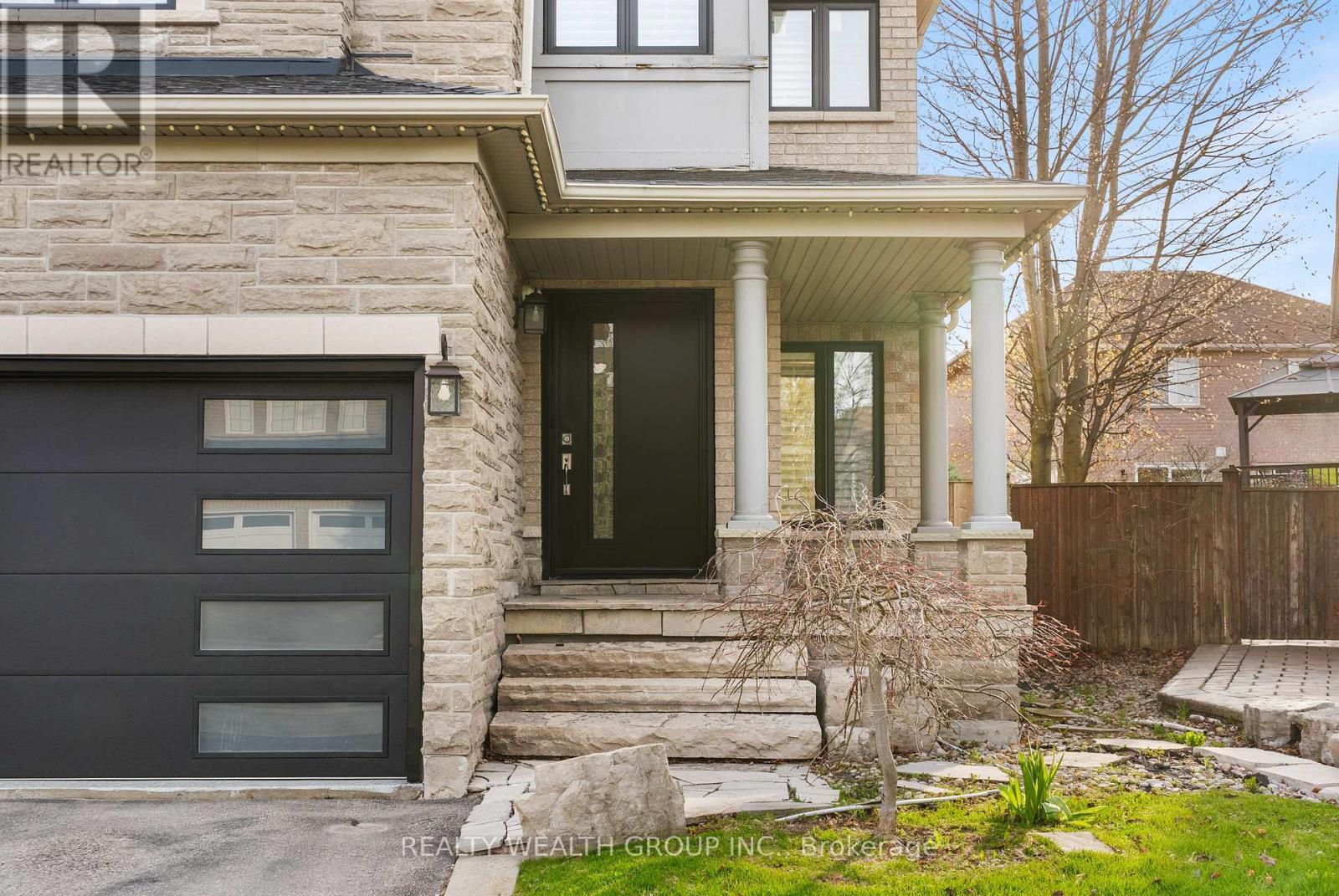 185 Regency View Heights, Vaughan, ON - Outdoor With Facade