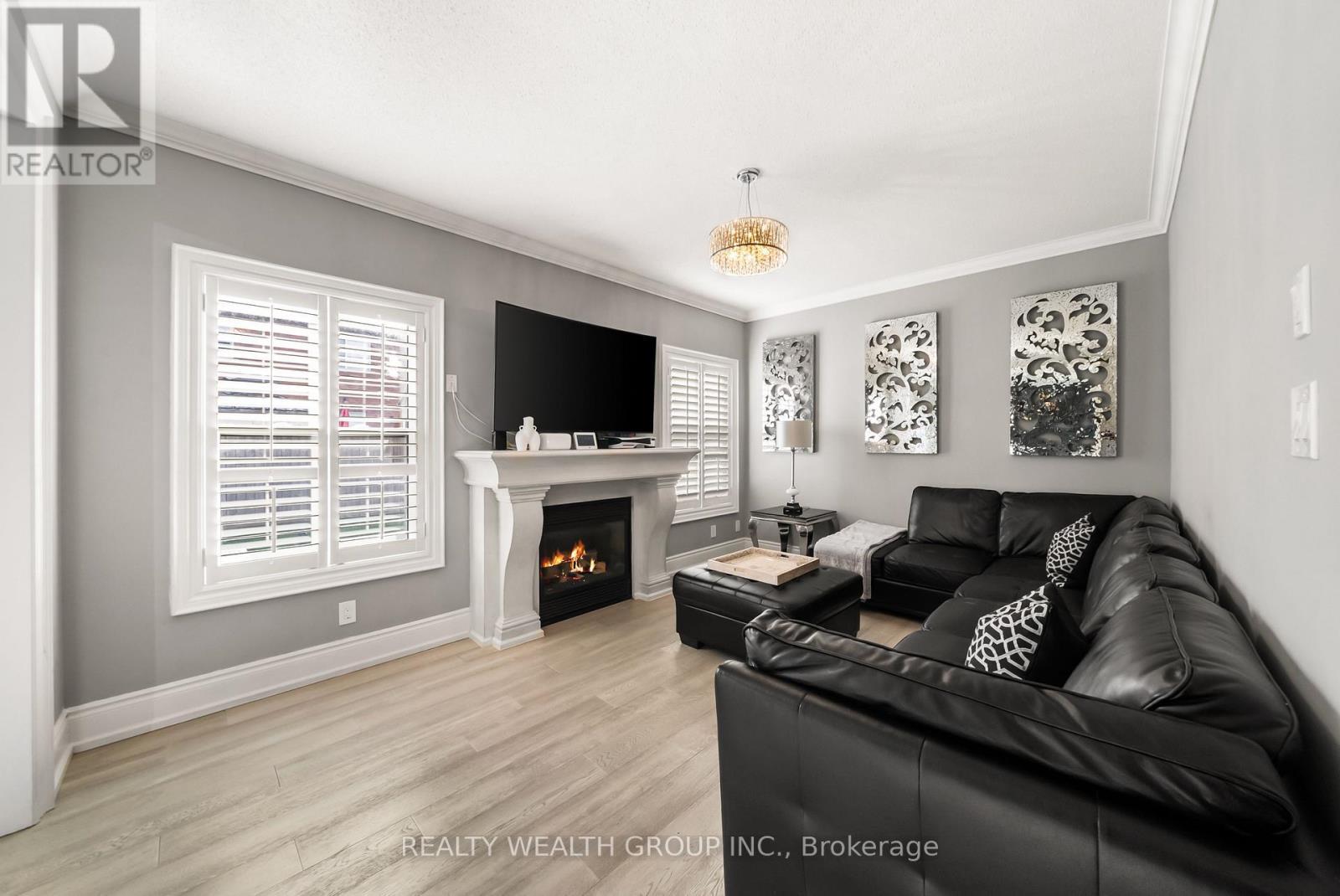 185 Regency View Heights, Vaughan, ON - Indoor Photo Showing Living Room With Fireplace