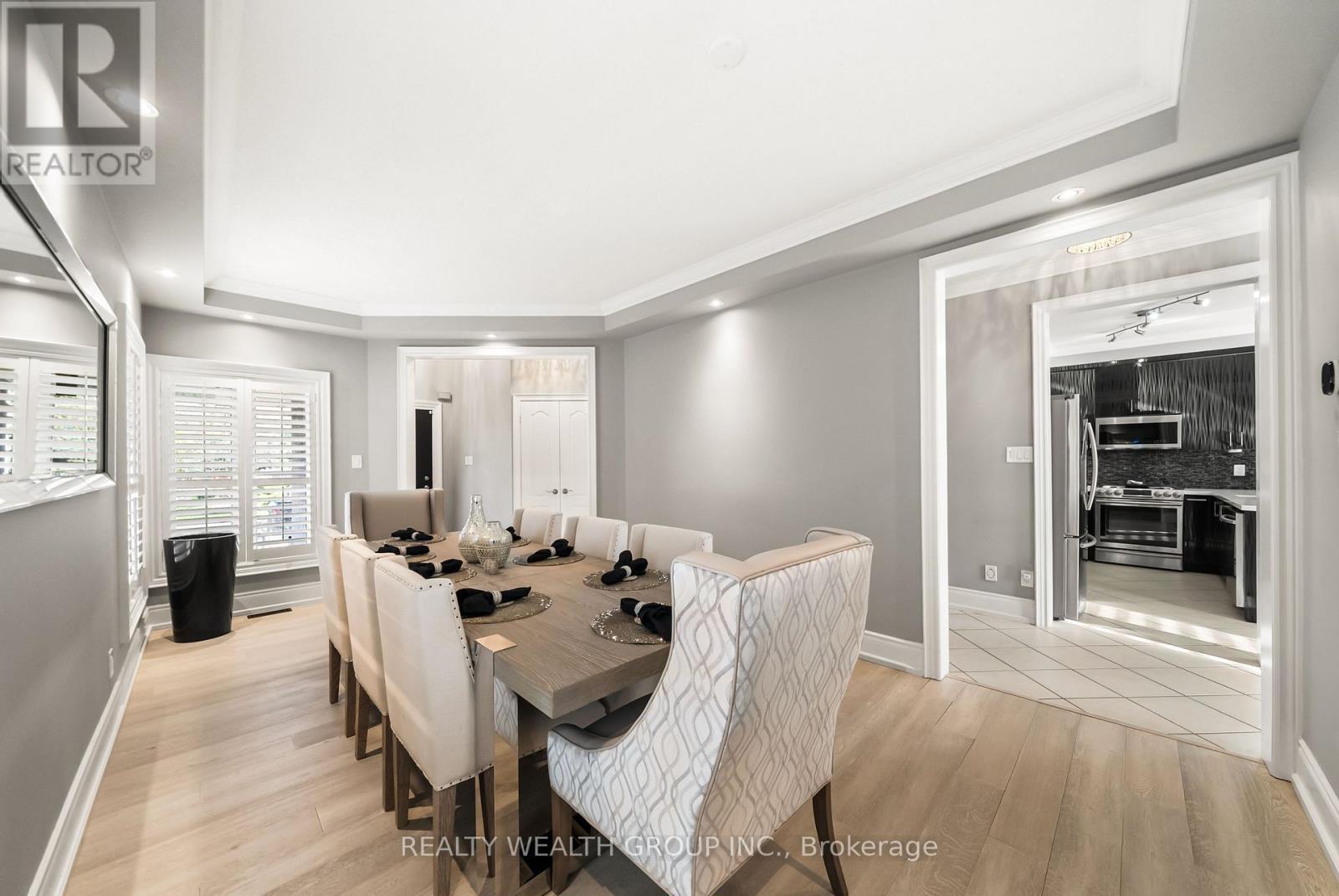 185 Regency View Heights, Vaughan, ON - Indoor Photo Showing Dining Room