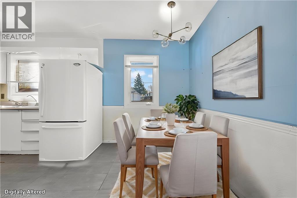 227 West 19Th Street, Hamilton, ON - Indoor Photo Showing Dining Room
