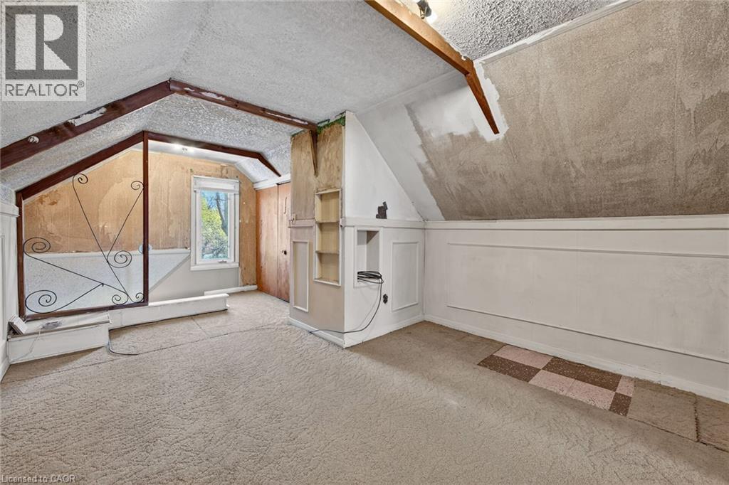 227 West 19Th Street, Hamilton, ON - Indoor Photo Showing Other Room