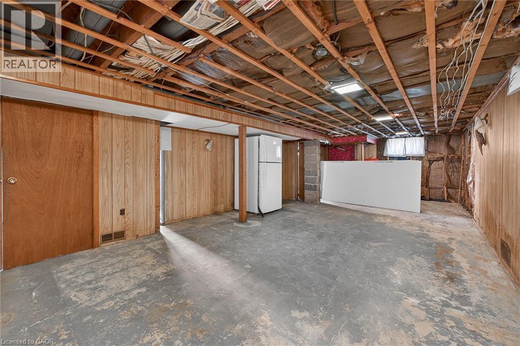 227 West 19Th Street, Hamilton, ON - Indoor Photo Showing Basement