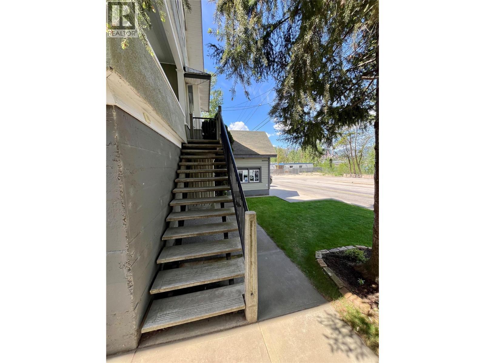 2070 Riverside Avenue, Trail, BC - Outdoor