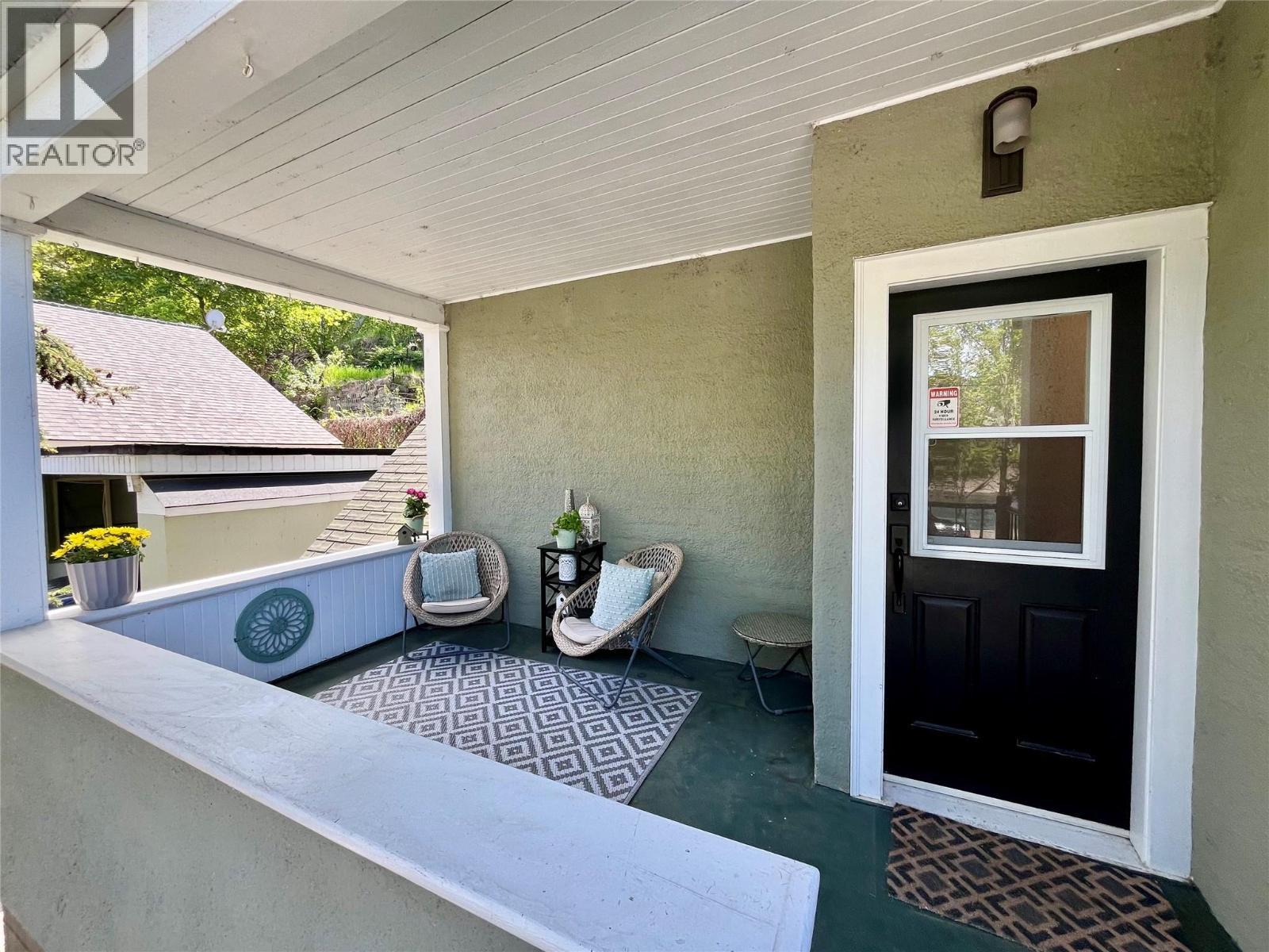 2070 Riverside Avenue, Trail, BC - Outdoor With Exterior