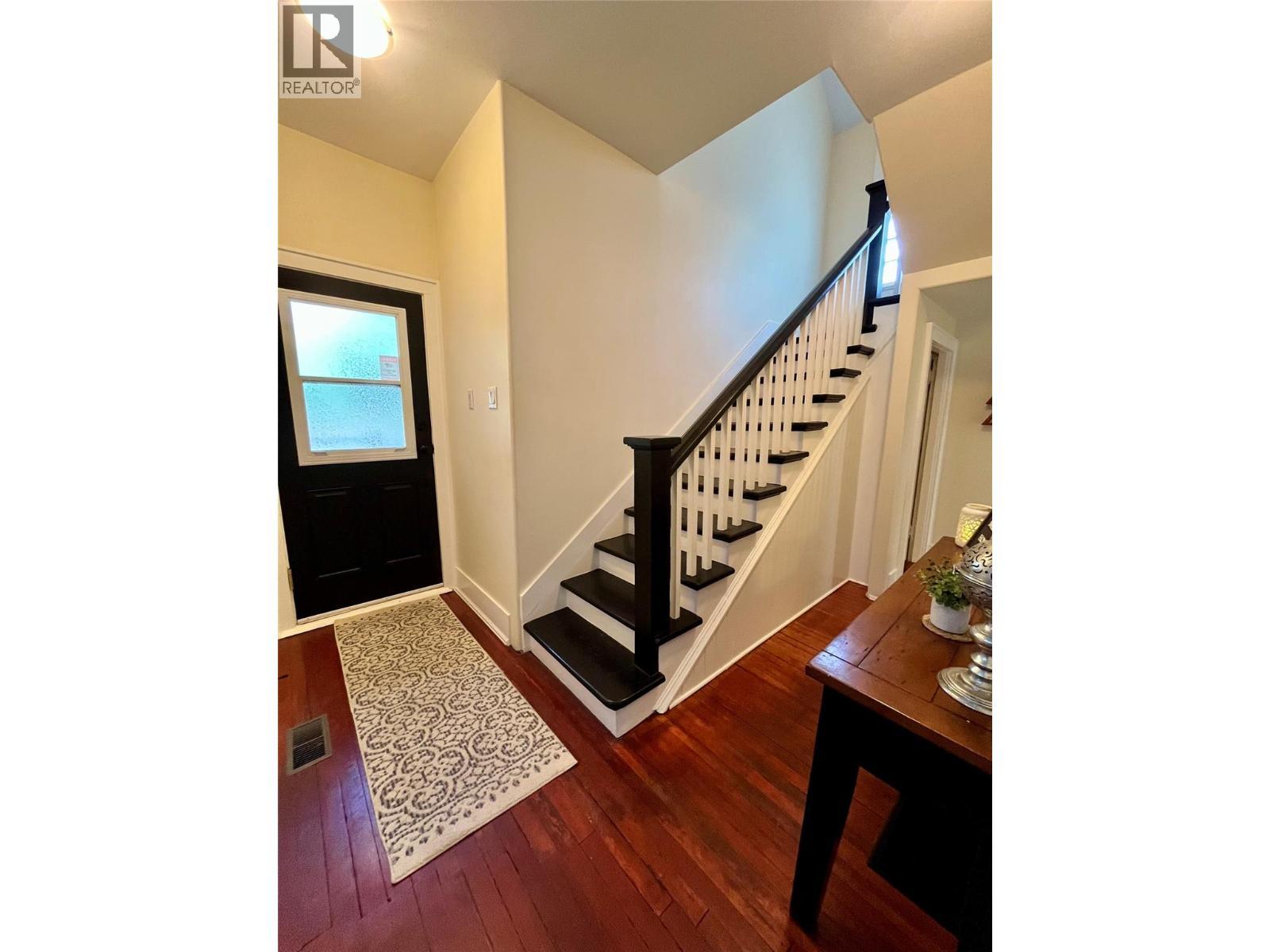 2070 Riverside Avenue, Trail, BC - Indoor Photo Showing Other Room