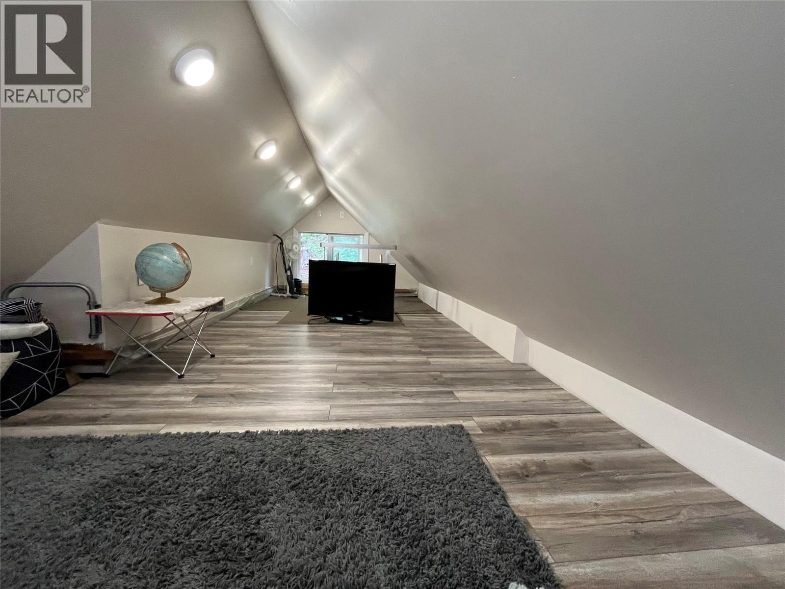 2070 Riverside Avenue, Trail, BC - Indoor Photo Showing Other Room