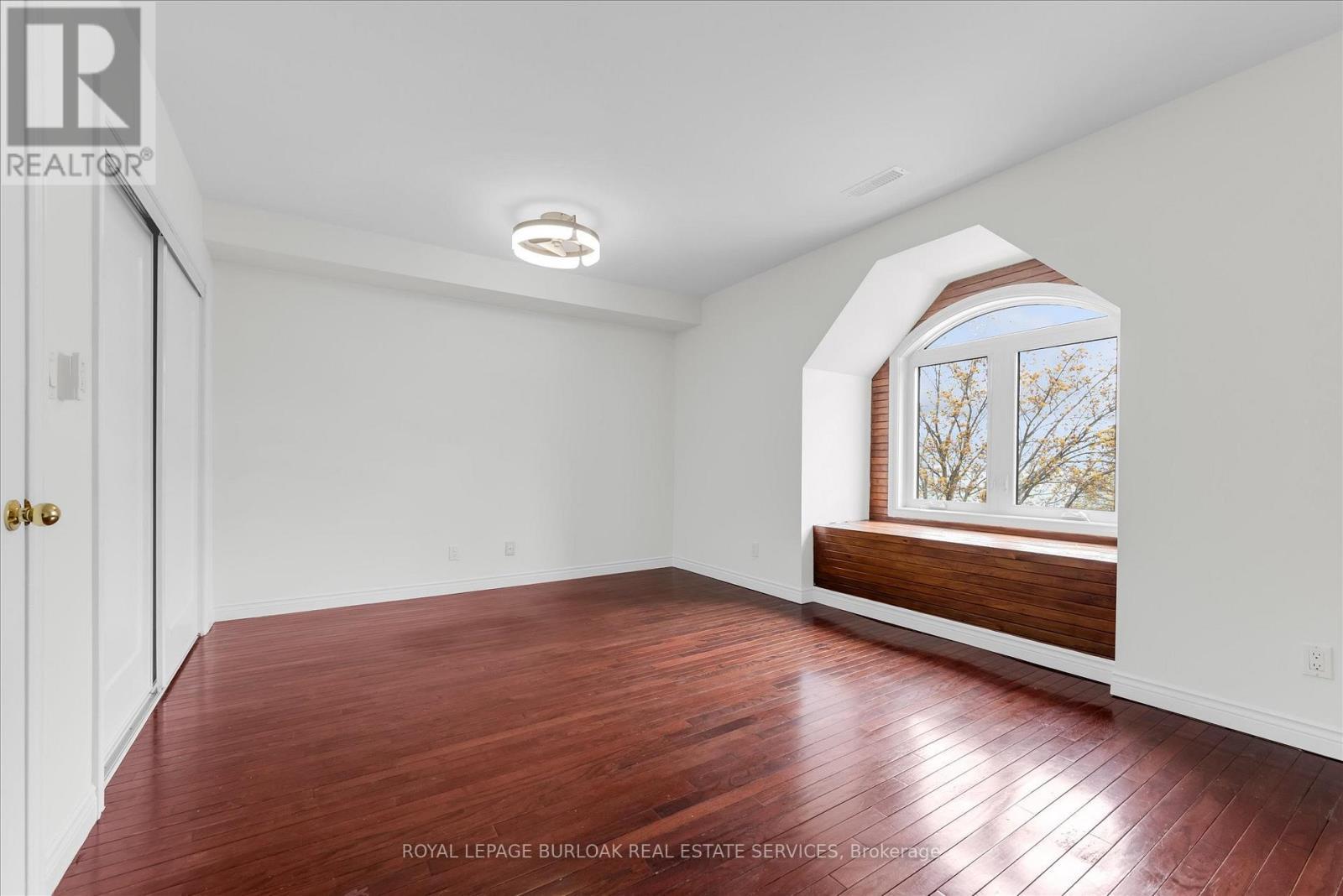 1389 Lakeshore Road, Burlington, ON - Indoor Photo Showing Other Room