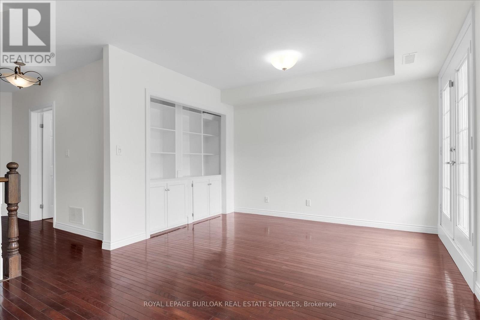 1389 Lakeshore Road, Burlington, ON - Indoor Photo Showing Other Room