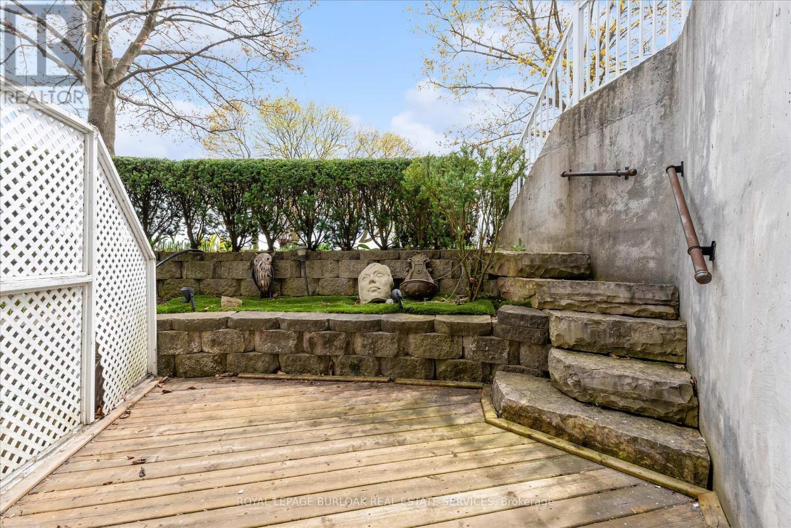 1389 Lakeshore Road, Burlington, ON - Outdoor With Deck Patio Veranda