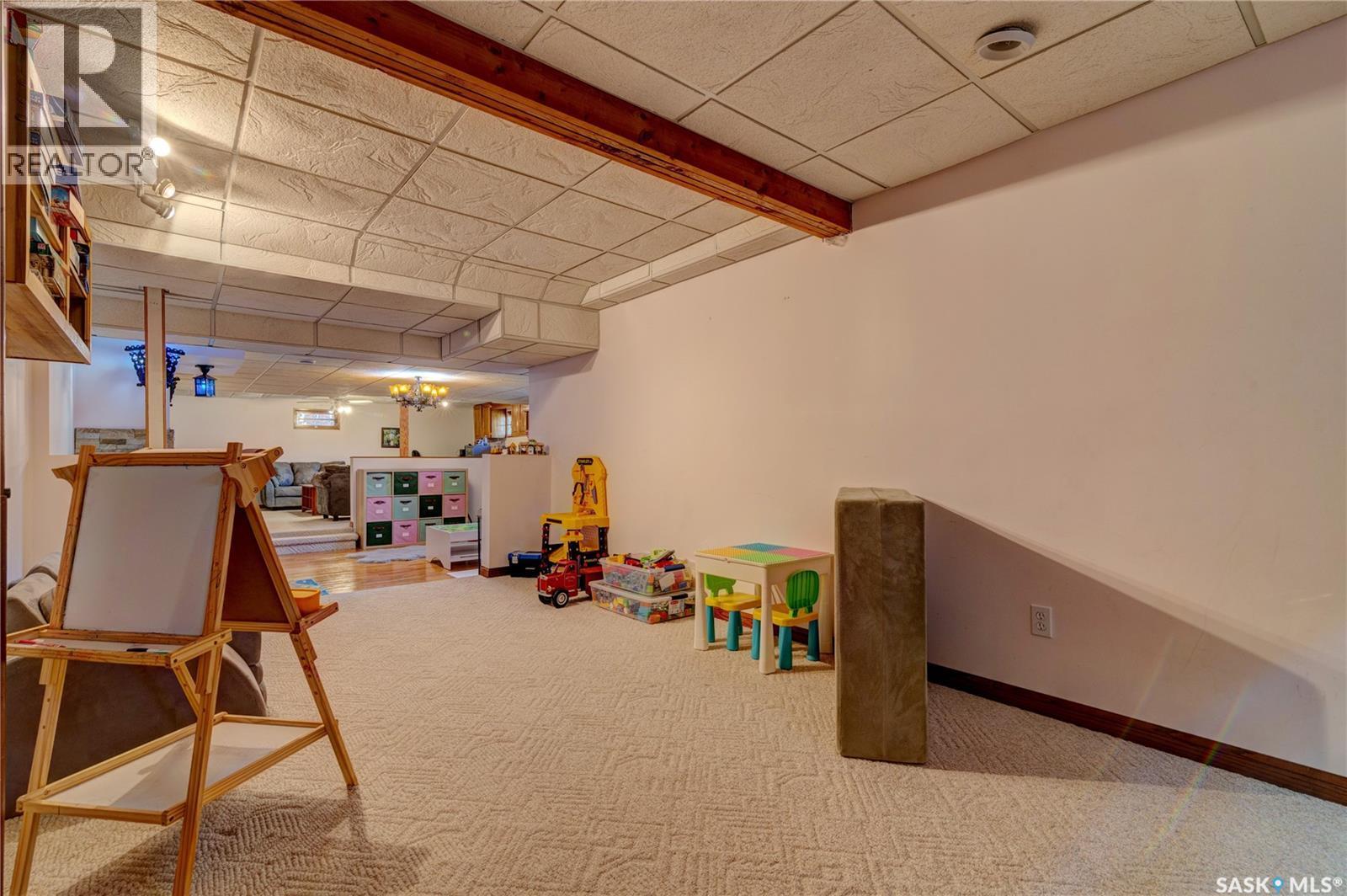1434 Sidler Drive N, Regina, SK - Indoor