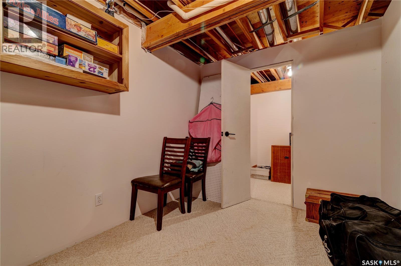 1434 Sidler Drive N, Regina, SK - Indoor
