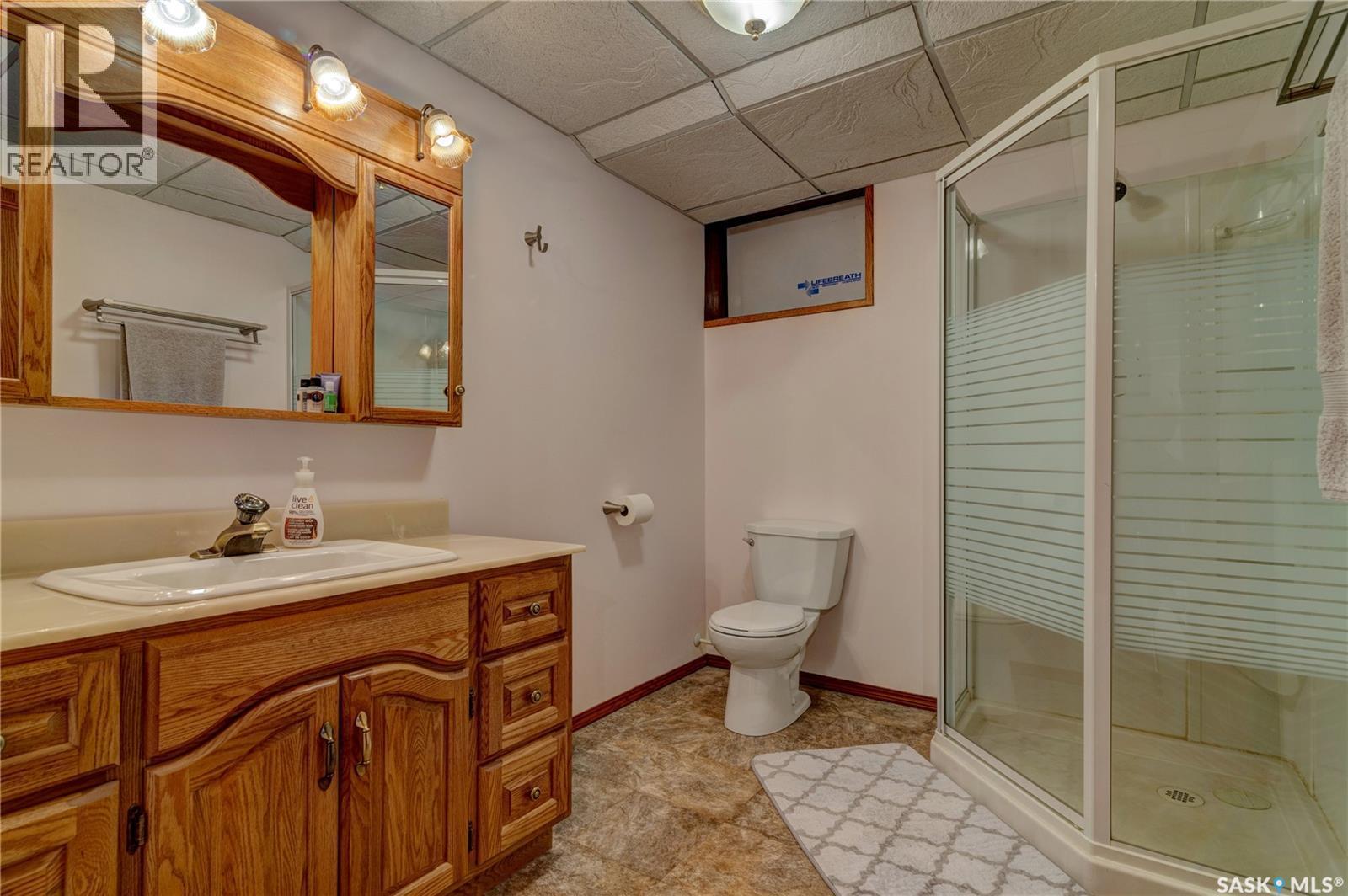 1434 Sidler Drive N, Regina, SK - Indoor Photo Showing Bathroom
