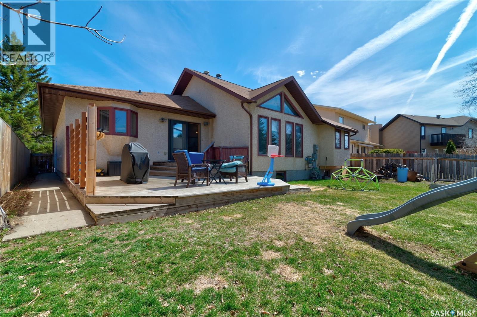 1434 Sidler Drive N, Regina, SK - Outdoor With Deck Patio Veranda