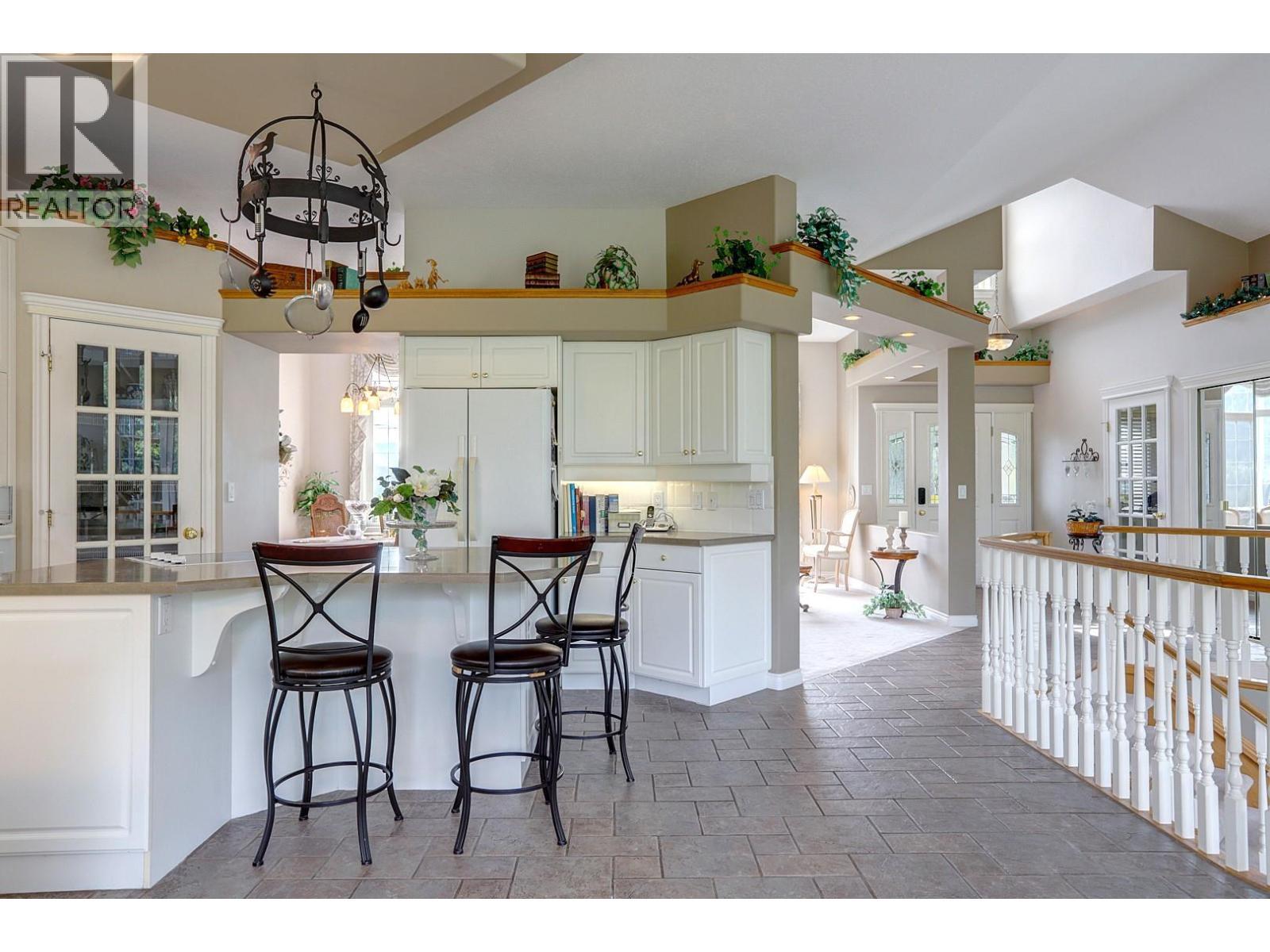 1101 Phoenix Drive, Vernon, BC - Indoor
