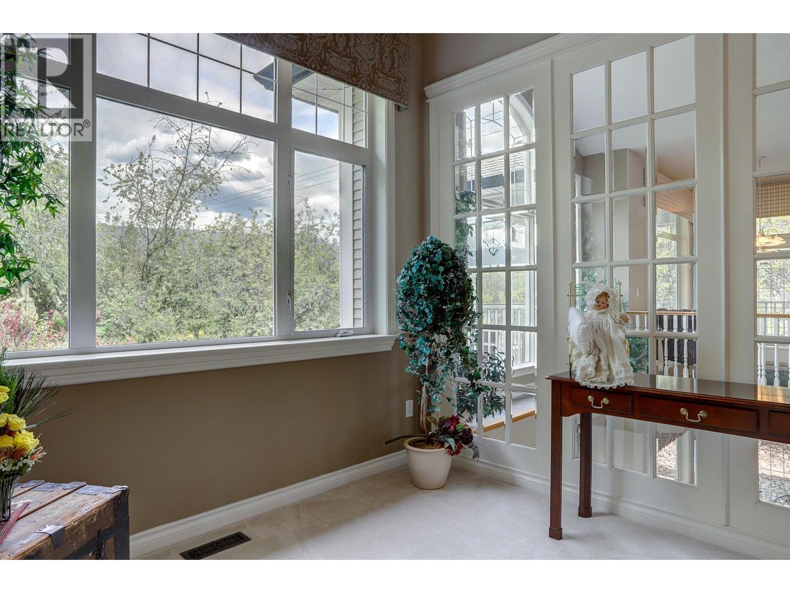 1101 Phoenix Drive, Vernon, BC - Indoor Photo Showing Other Room
