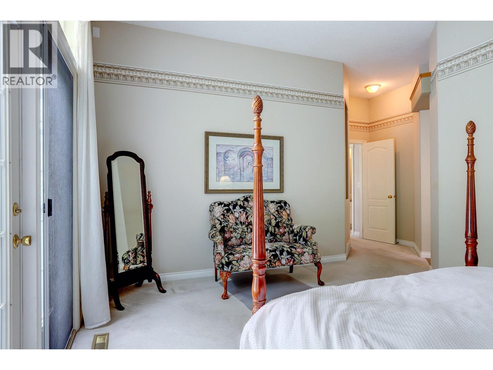 1101 Phoenix Drive, Vernon, BC - Indoor Photo Showing Bedroom