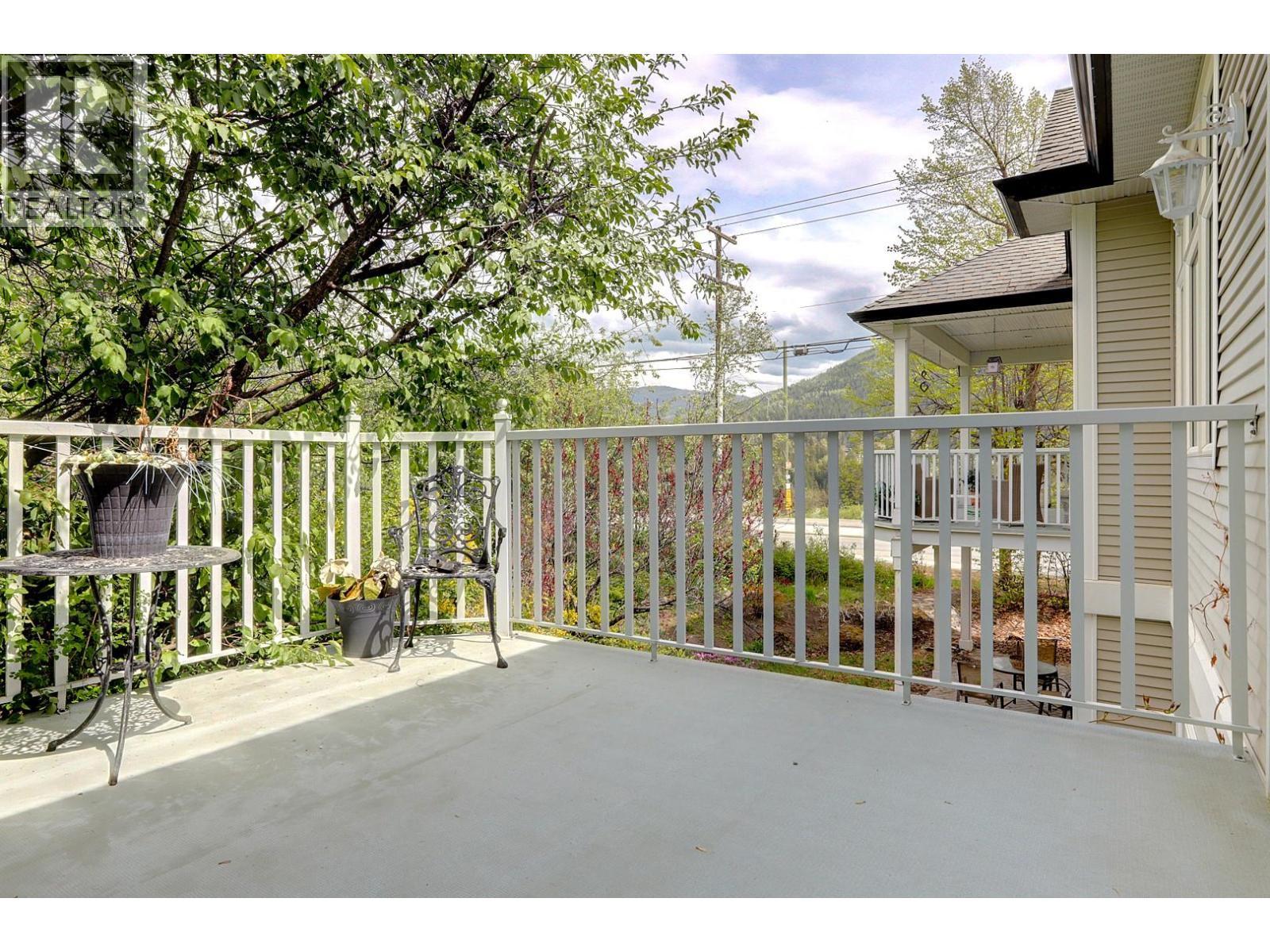 1101 Phoenix Drive, Vernon, BC - Outdoor