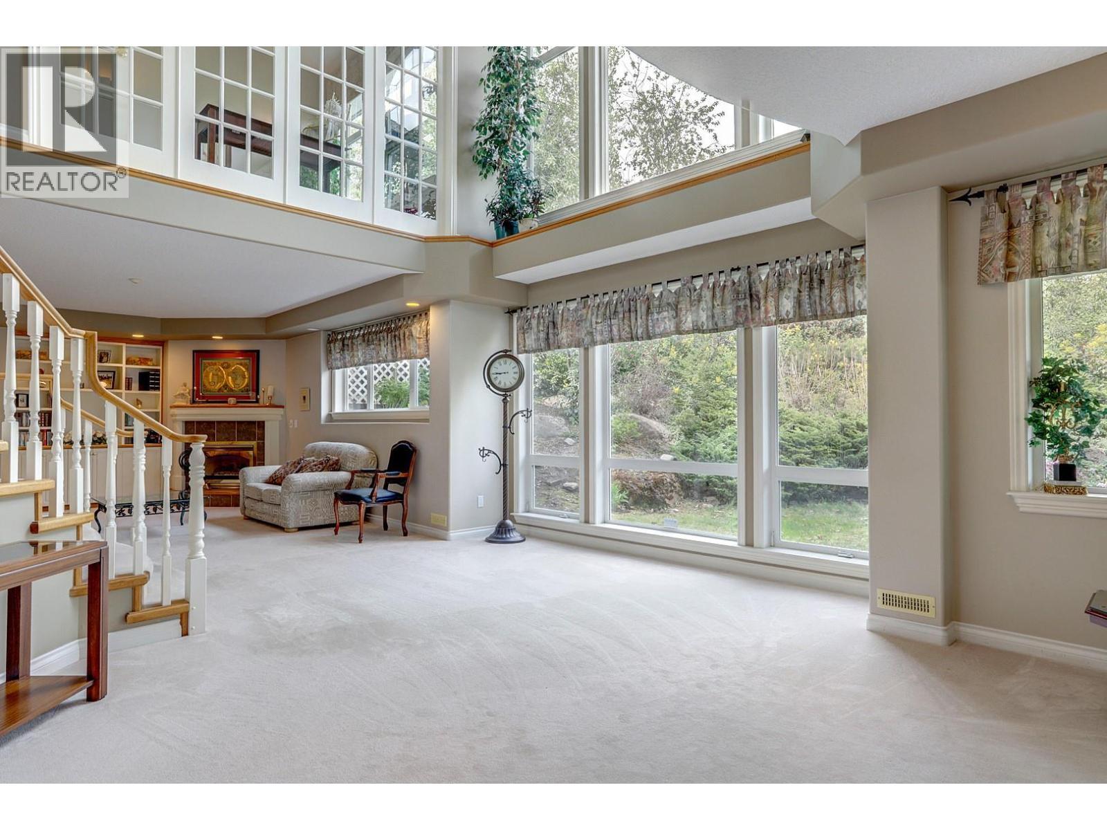 1101 Phoenix Drive, Vernon, BC - Indoor Photo Showing Other Room