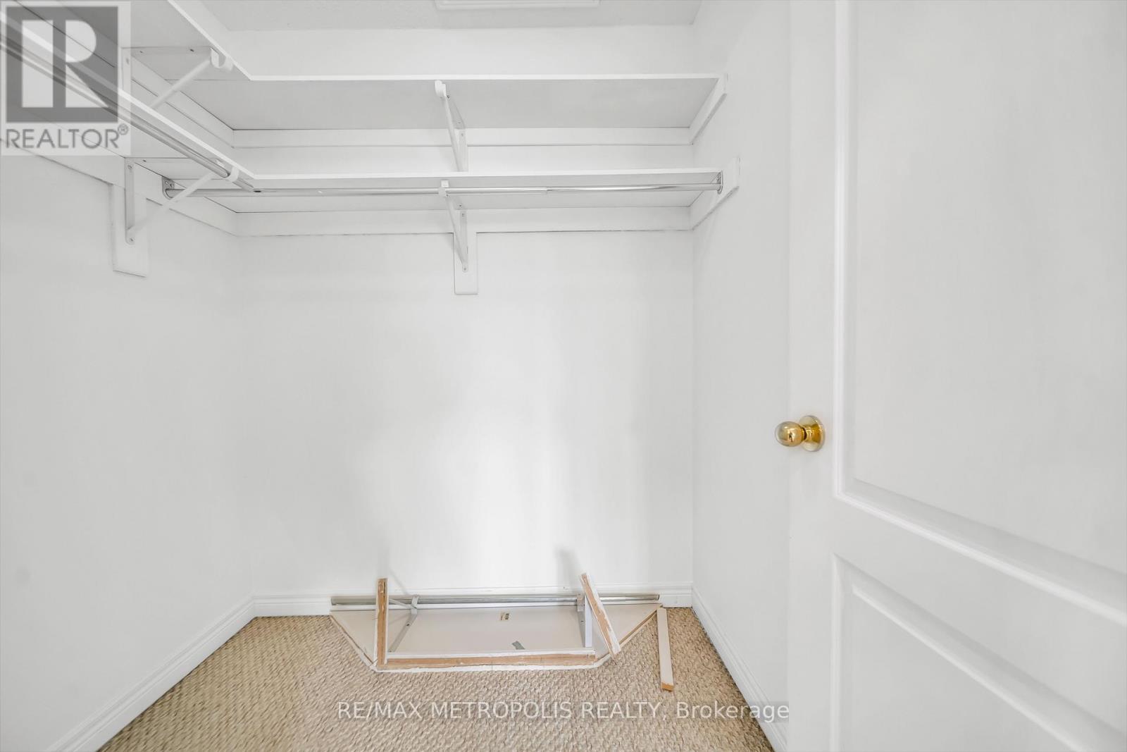 Walk in closet - 5 Westhampton Way, Hamilton, ON - Indoor With Storage