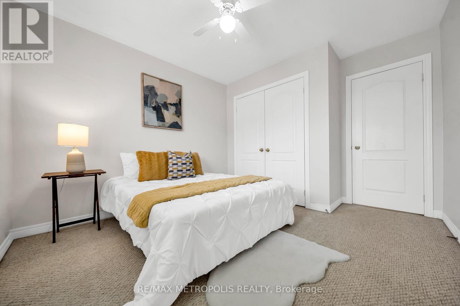 2nd Bedroom - 5 Westhampton Way, Hamilton, ON - Indoor Photo Showing Bedroom