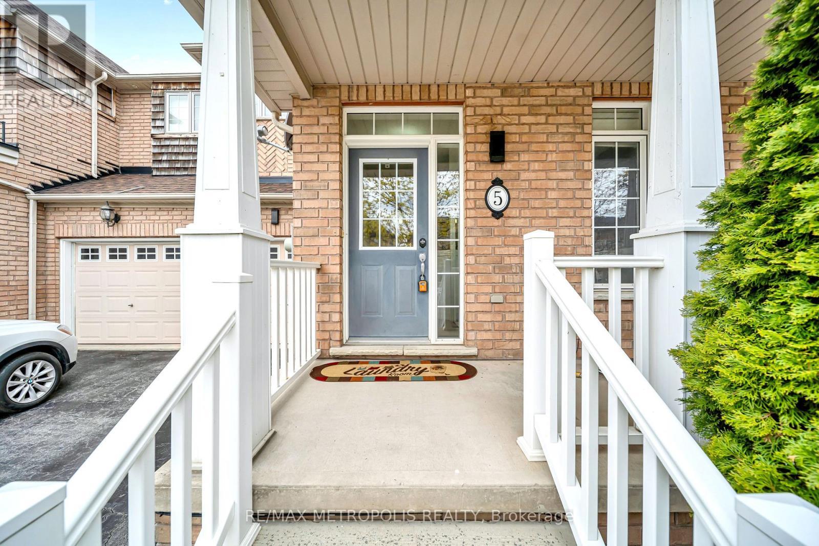 Front Entrance - Door - 5 Westhampton Way, Hamilton, ON - Outdoor