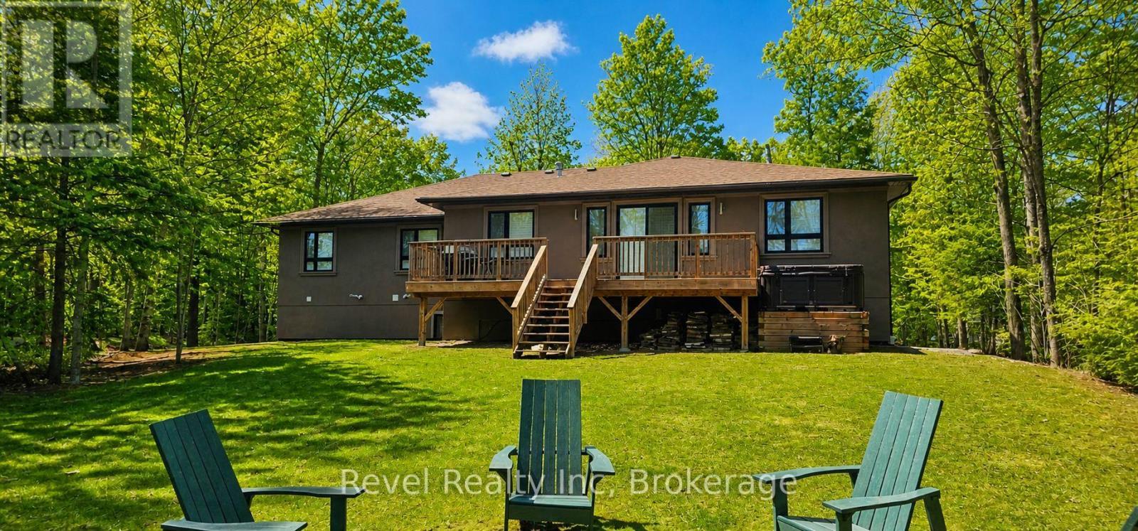 146 Moreau Parkway, Tiny, ON - Outdoor With Deck Patio Veranda