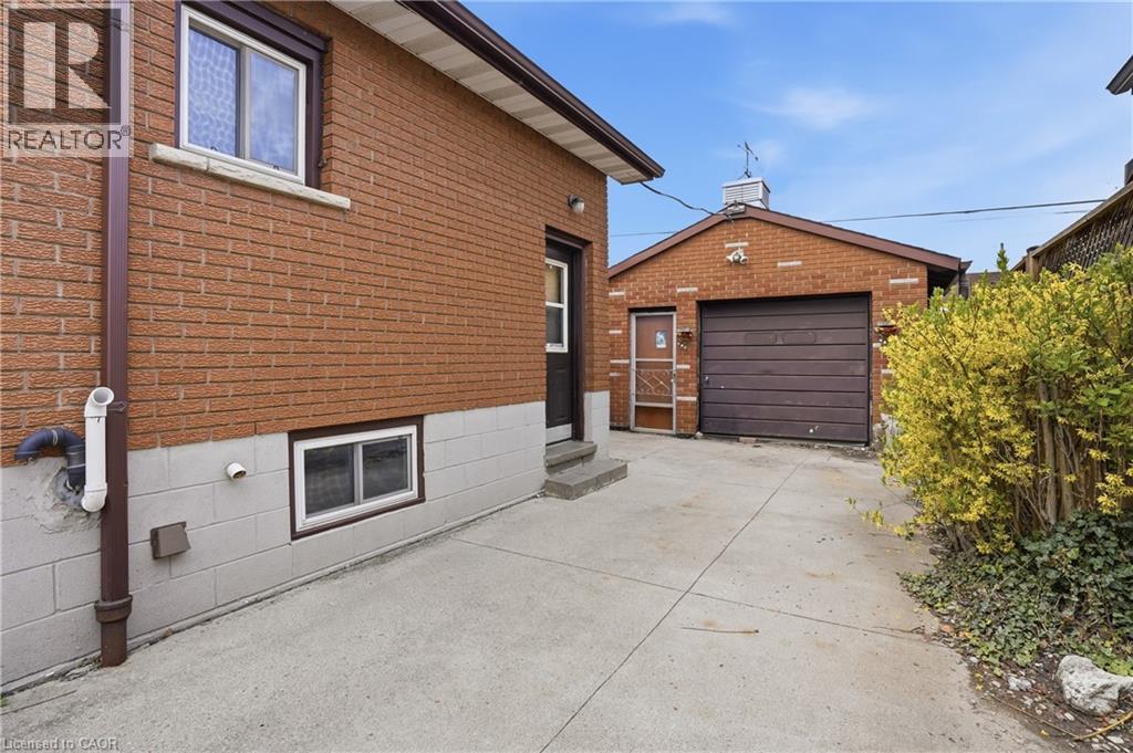 105 Tolton Avenue, Hamilton, ON - Outdoor With Exterior