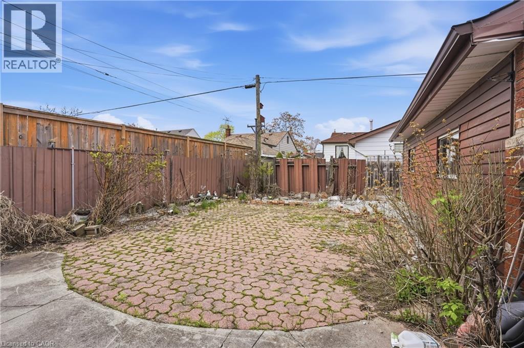 105 Tolton Avenue, Hamilton, ON - Outdoor