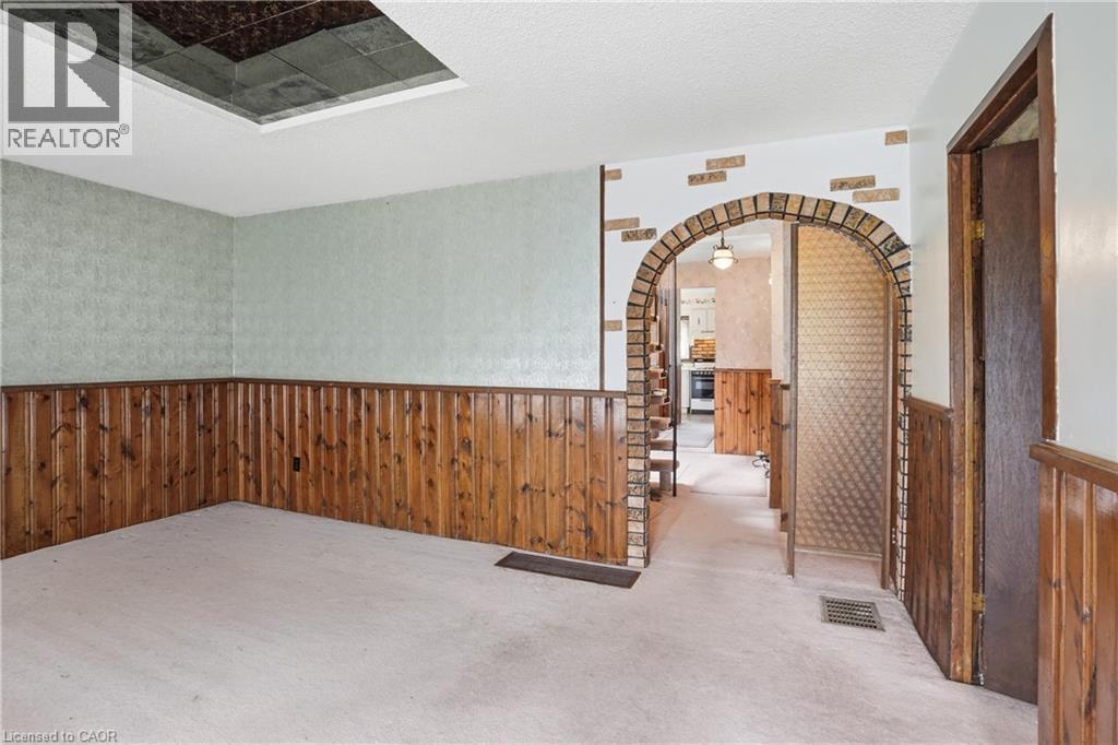 105 Tolton Avenue, Hamilton, ON - Indoor Photo Showing Other Room