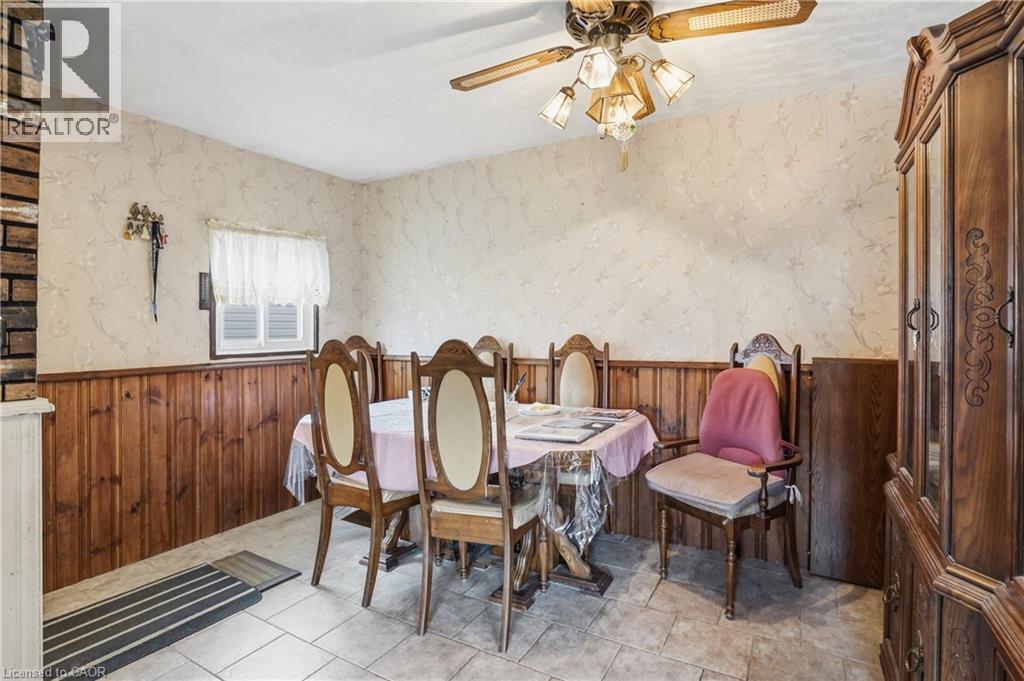 105 Tolton Avenue, Hamilton, ON - Indoor Photo Showing Dining Room