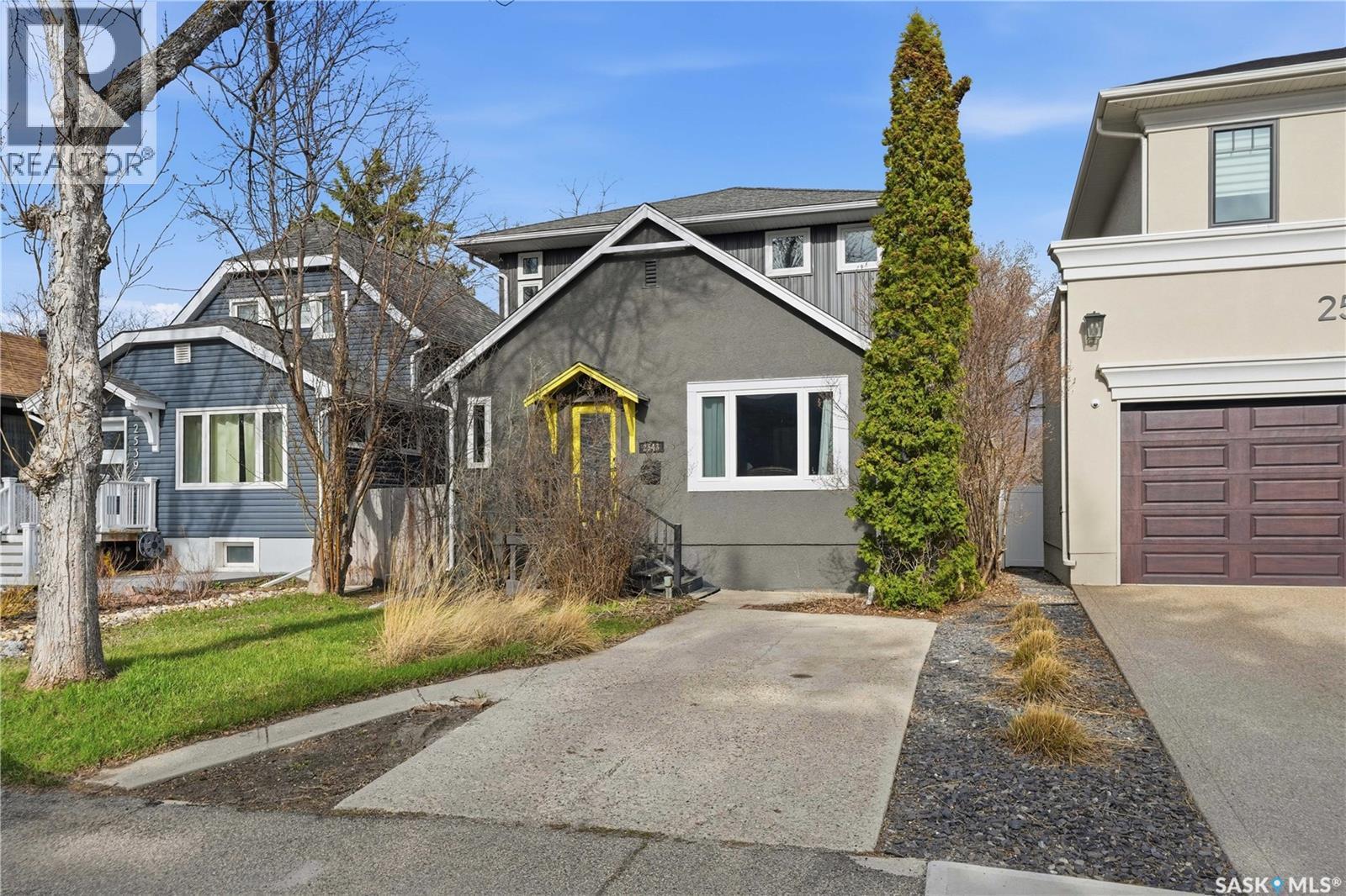 2543 Garnet Street, Regina, SK - Outdoor With Facade